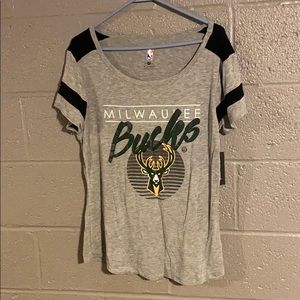 Milwaukee Bucks tshirt